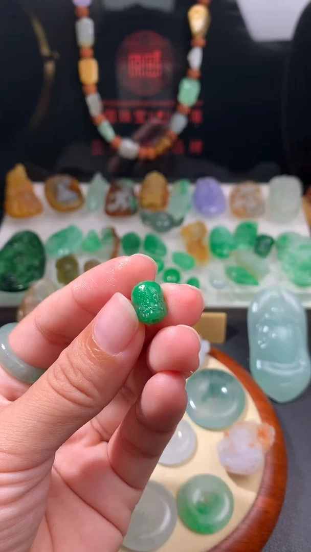 未镶嵌定制翡翠