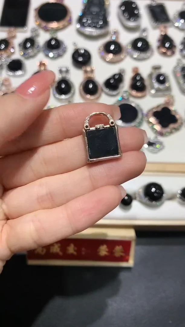 【闪购商品】翡翠吊坠(不含链)银S925镶嵌22多人多样性随机发货1件