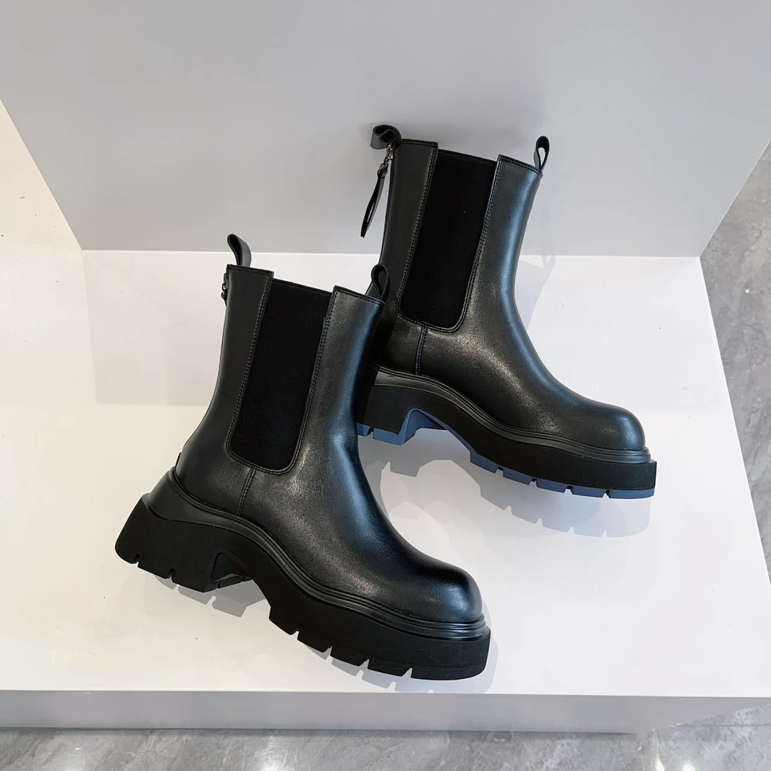 【魏妮妮专属】黑巧牛皮烟筒靴AB23692