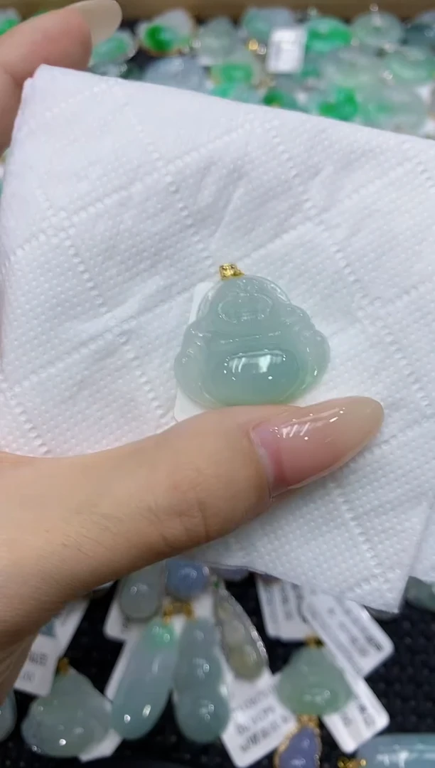 翡翠18K金镶嵌颈饰111111111111