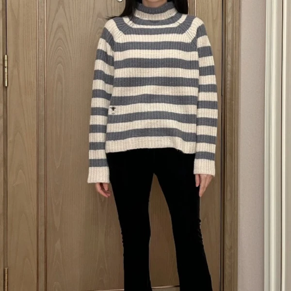 99新 DIOR/迪奥 IW0186 拼色条纹蜜蜂刺绣羊驼毛针织毛衣 36码