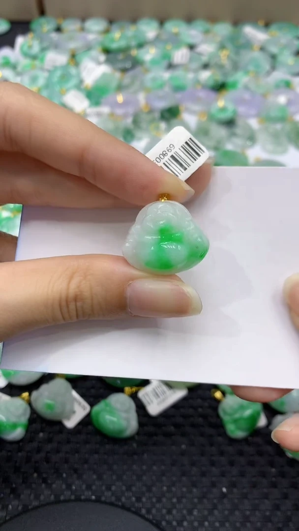 翡翠18K金镶嵌颈饰天然缅甸翡翠A货