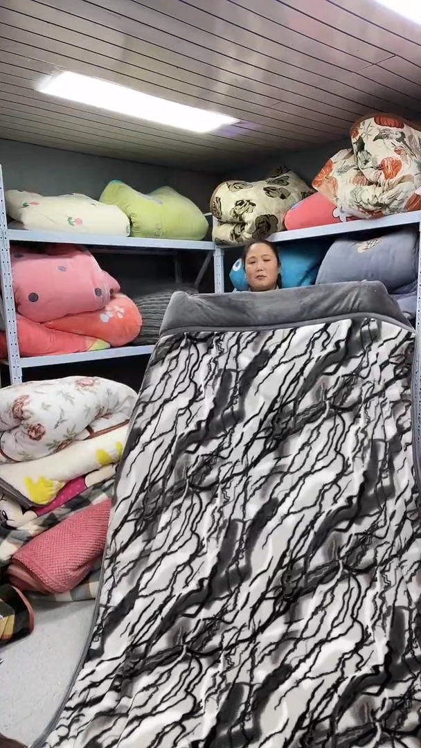 牛奶绒150+200被子仿兔毛4斤。