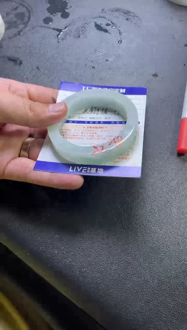 未镶嵌手镯定制翡翠定制手镯发一件绿