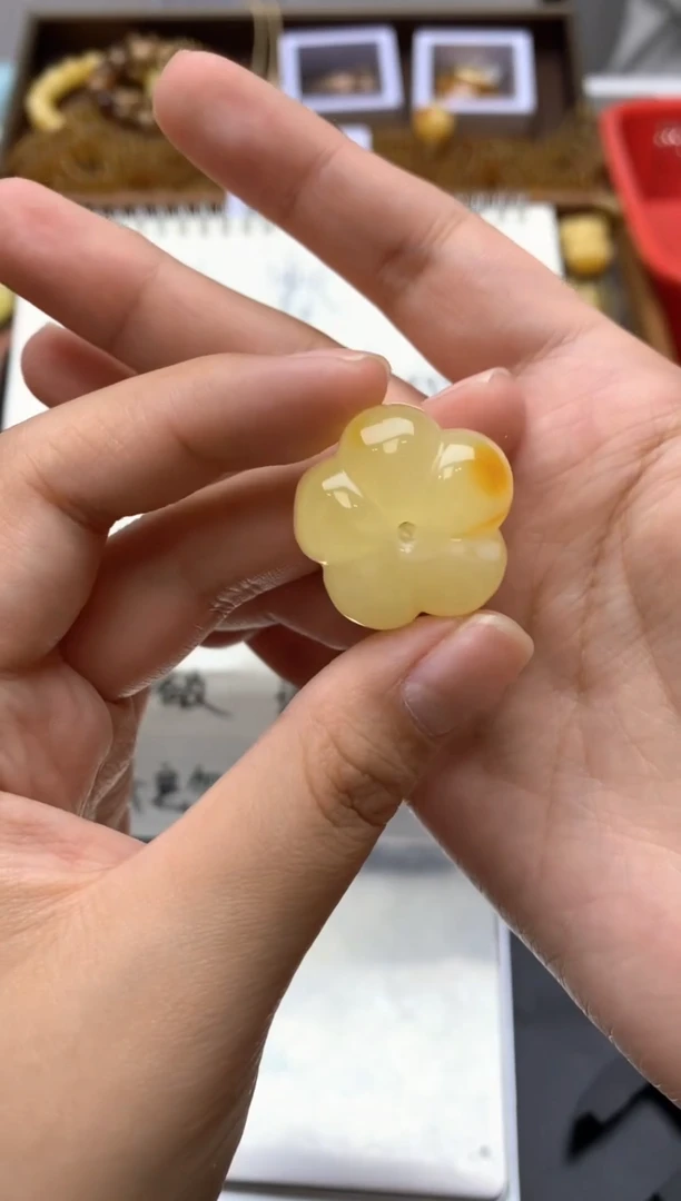 【闪购商品】琥珀珠宝奇石未镶嵌060琥珀蜜蜡花粉有纹小坑介意勿拍