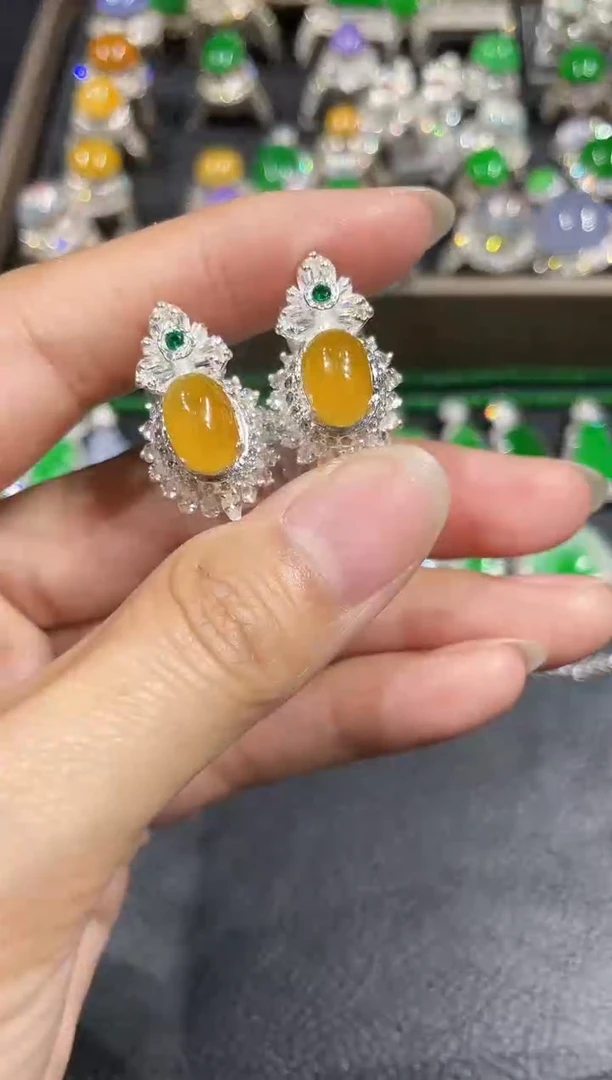 未镶嵌翡翠耳饰蛋面