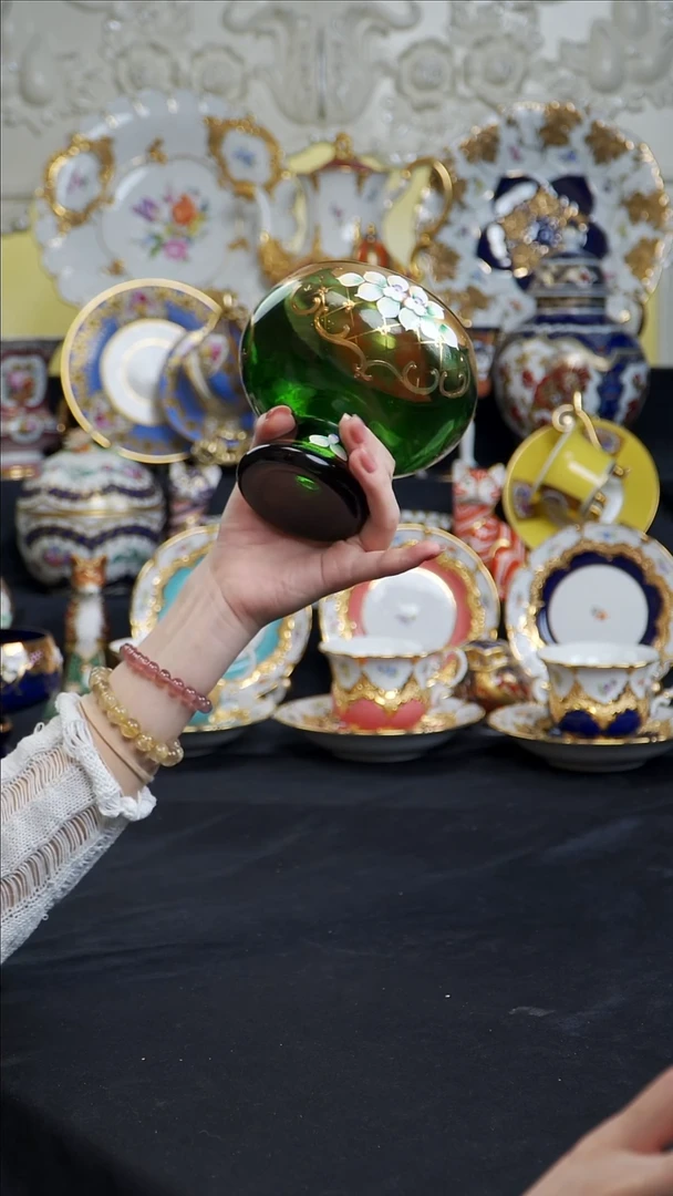 骨瓷婷婷中古器物如图所示29