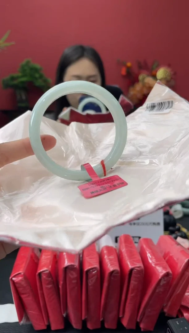 未镶嵌手镯翡翠3