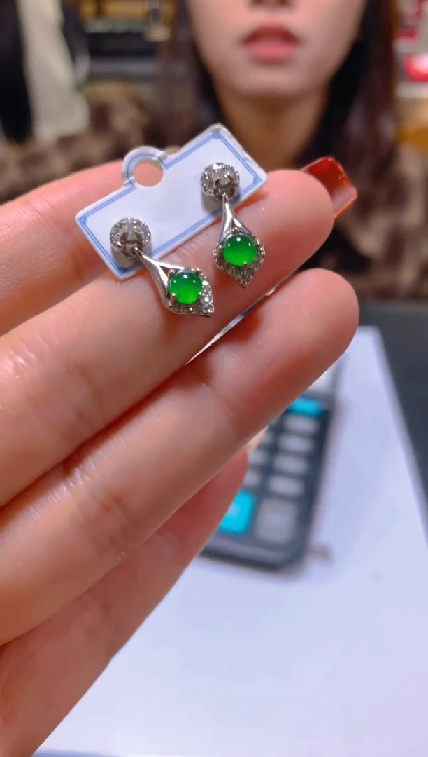 未镶嵌翡翠耳饰多样性发一