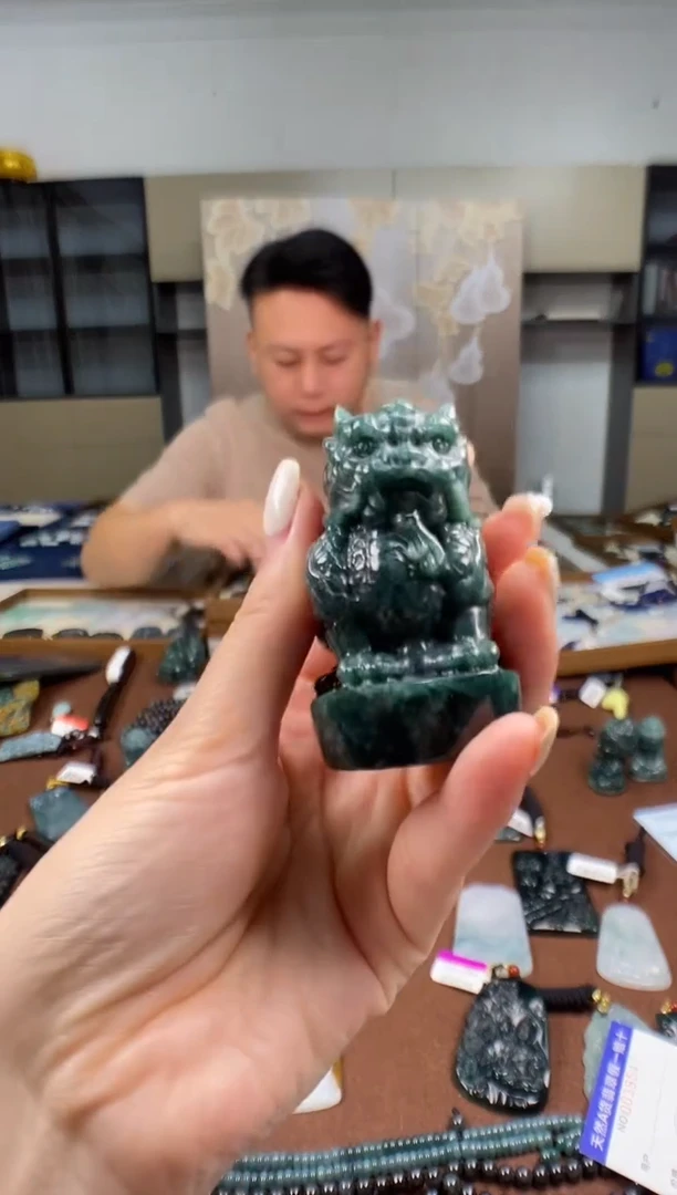 颈饰未镶嵌翡翠多样性发其一