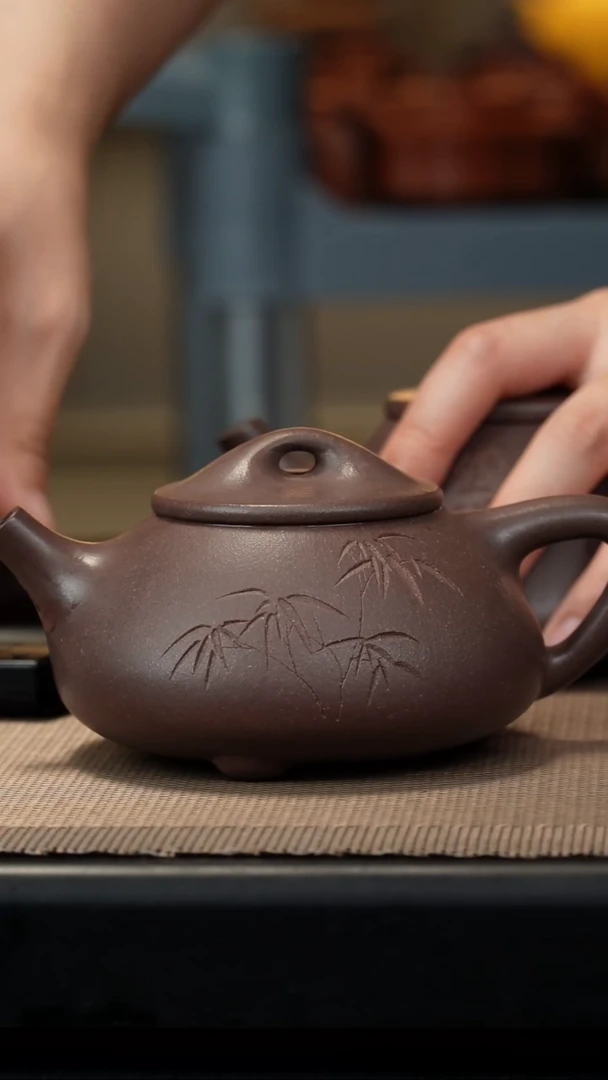 茶壶紫砂紫泥刻绘景舟260cc