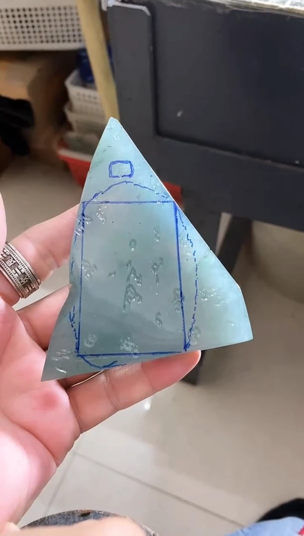 未镶嵌定制翡翠?药师佛
