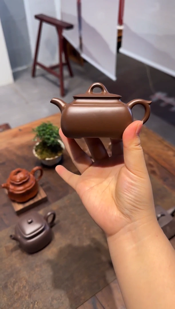 茶壶紫砂﷽****格长四方 紫砂壶