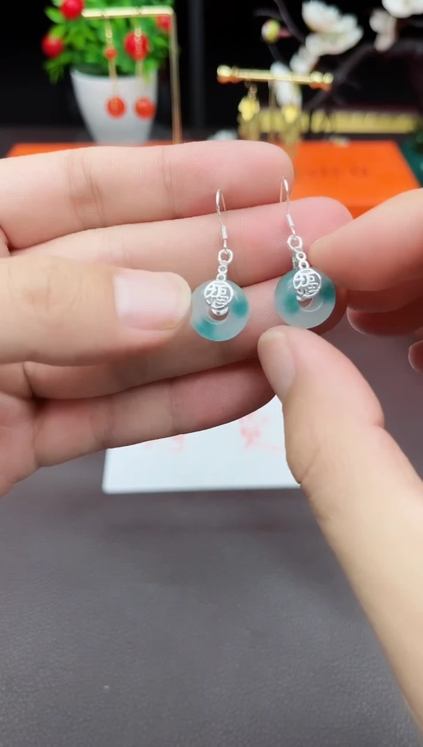 石英质玉（天山翠）银S925镶嵌耳饰721000