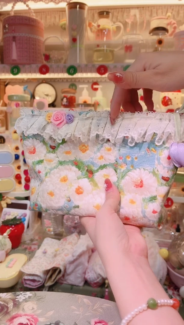 蕾丝油画化妆包——手工制作品质好！