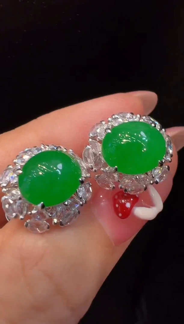 18K金镶嵌翡翠耳饰耳饰