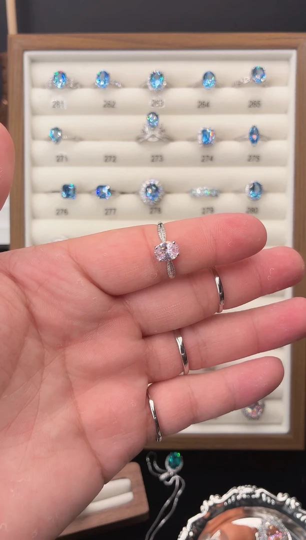 银S925镶嵌戒指绿柱石（摩根石）11111111