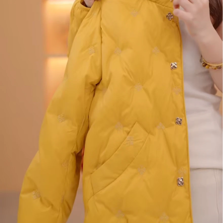 【DP】新款上新修身黄色减龄时尚款羽绒服外套