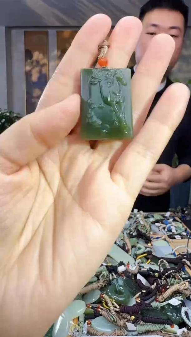 未镶嵌和田玉挂件拍一发一