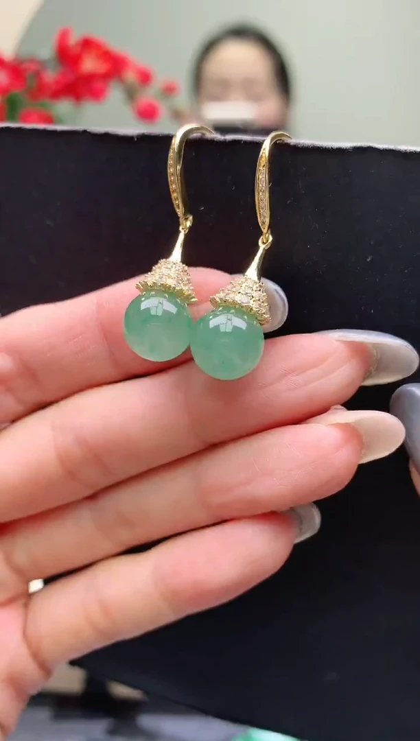 未镶嵌石英质玉耳坠耳坠