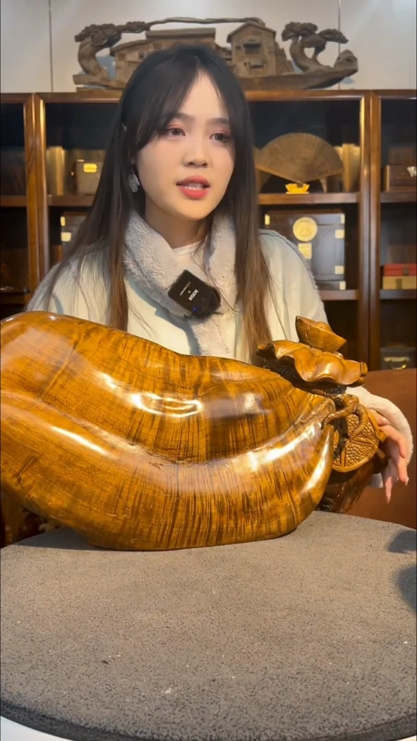 【闪购商品】金丝楠木雕满花大钱袋