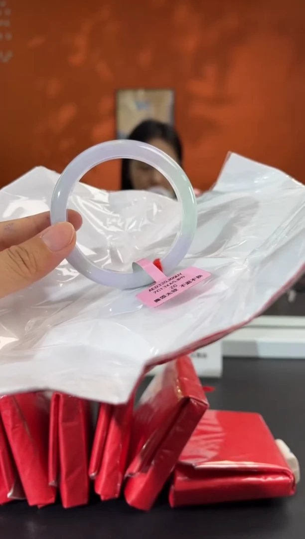 未镶嵌手镯翡翠4
