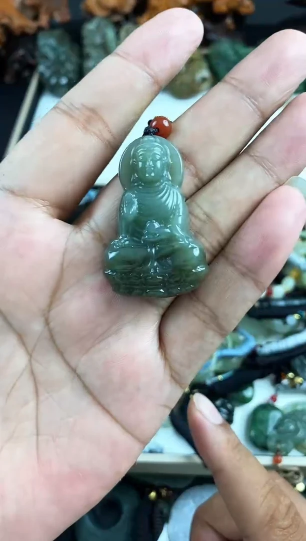 和田玉未镶嵌颈饰1