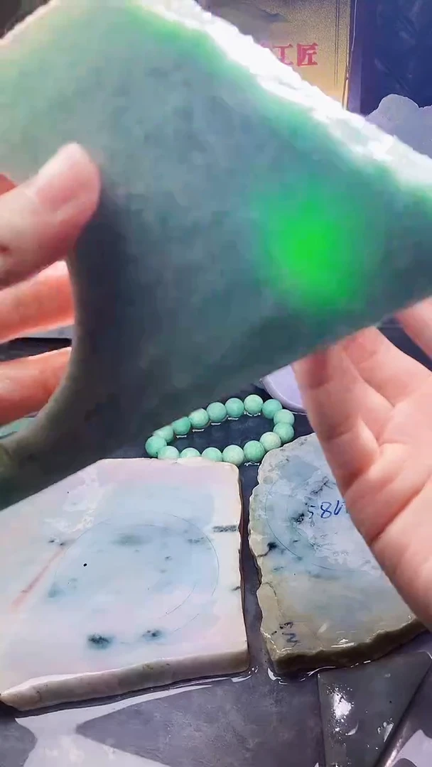 未镶嵌挂件翡翠小雨179