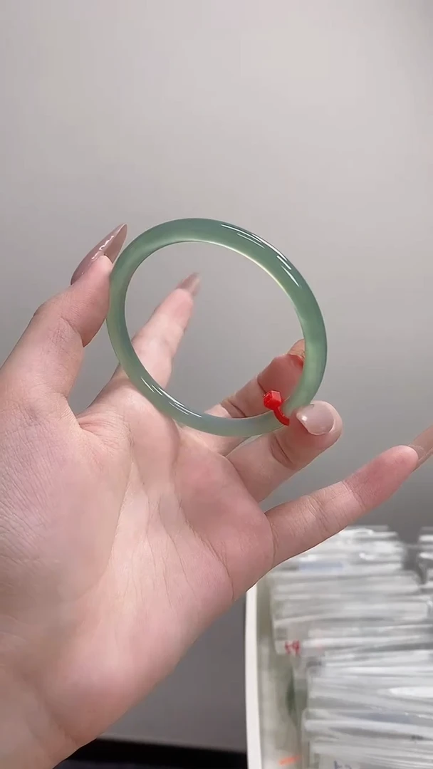 手镯玛瑙/玉髓未镶嵌60-61美人条