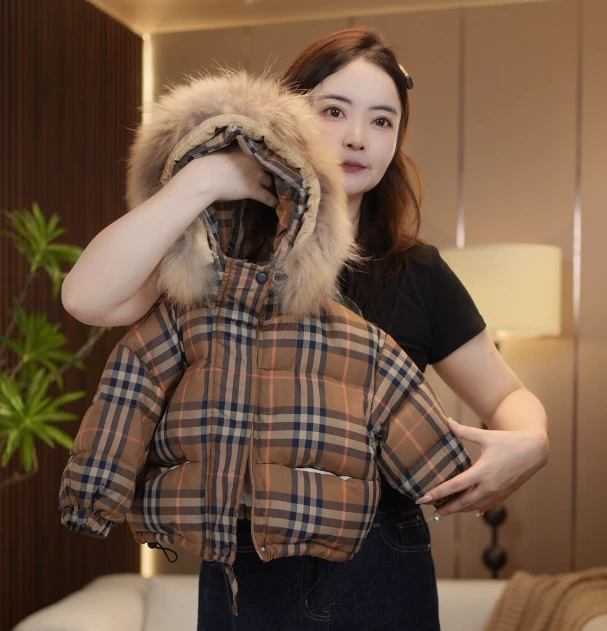 【现货】2025新款时尚貉子毛领洋气格子冬复古保暖儿童羽绒服25710
