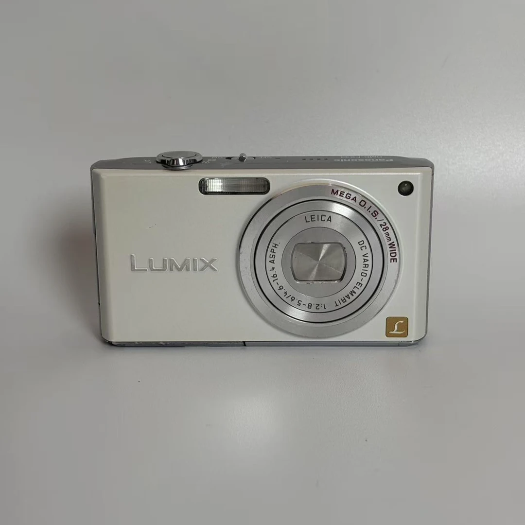 9新 Panasonic/松下 Fx33 冷白出片 810w像素 奶白色 配件齐全