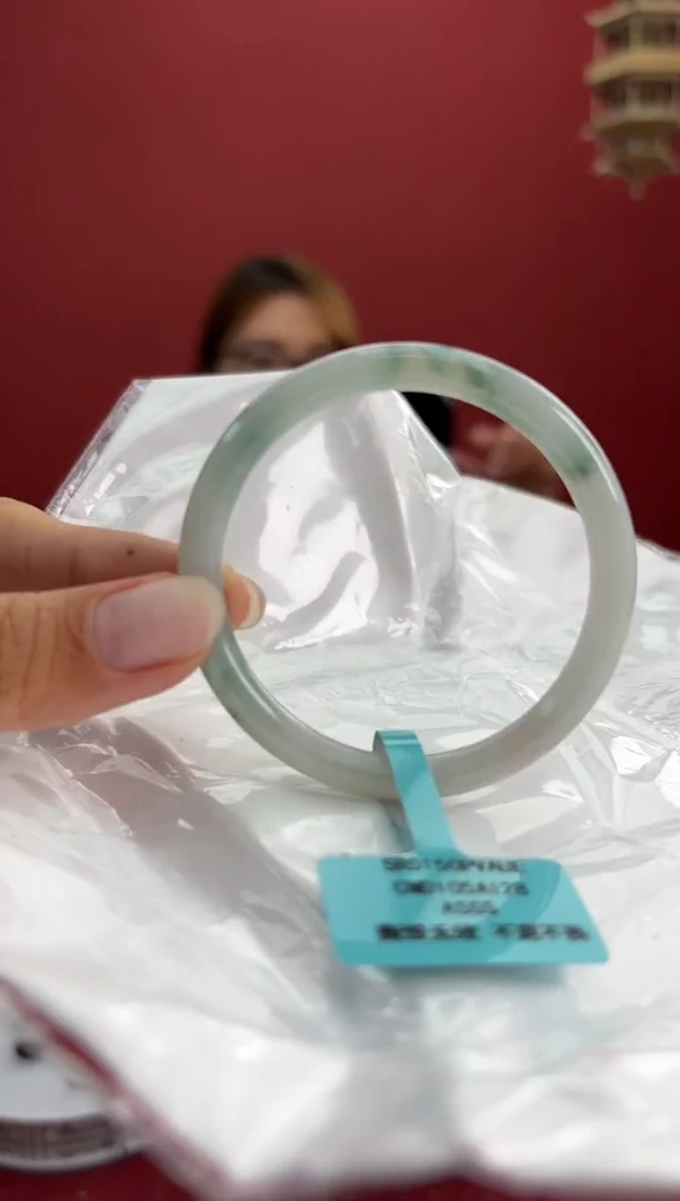 翡翠手镯（圆镯）未镶嵌14手镯