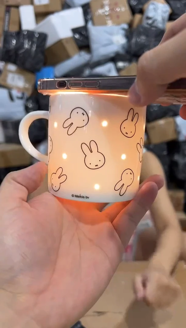 瓷片米菲兔镂空水杯