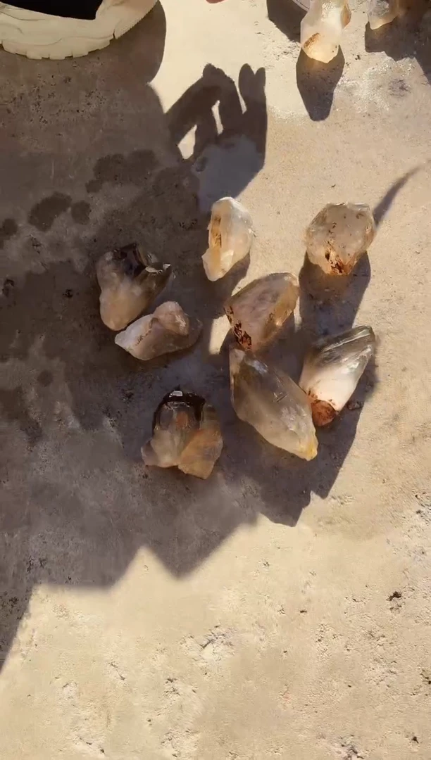 【闪购商品】水晶摆件未镶嵌茶水晶 多样性发一个  152