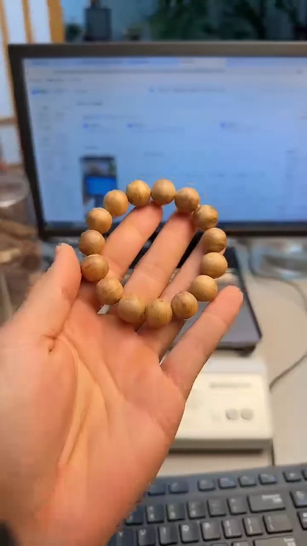 沉香手串海南黄油格沉香