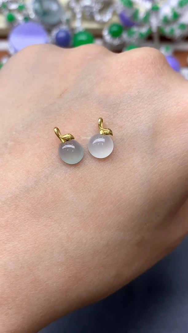 颈饰18K金镶嵌翡翠39-中国好珍宝