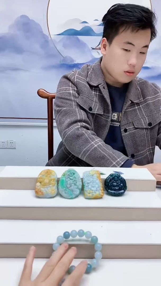 未镶嵌定制翡翠乐****?5150lr-毛货挂件赠珠链54