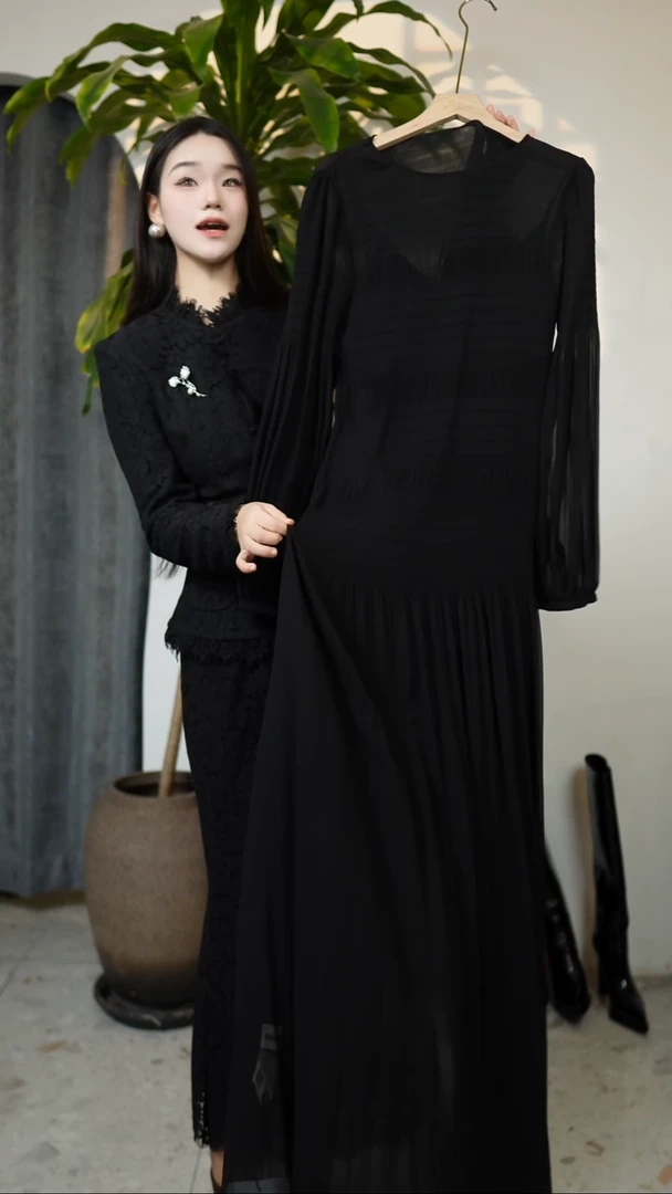 黑色圆领两件套连衣裙 S码