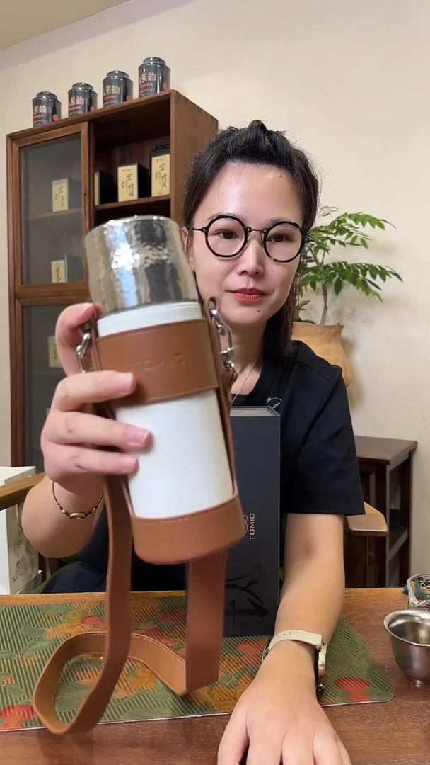 420ml陶瓷内胆锤纹焖茶杯+半包杯套