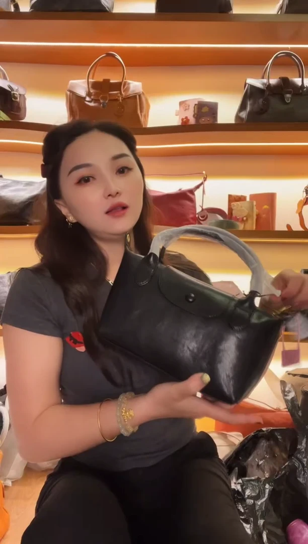 水牛皮（革）  高端订制时尚百搭女士手提斜跨包