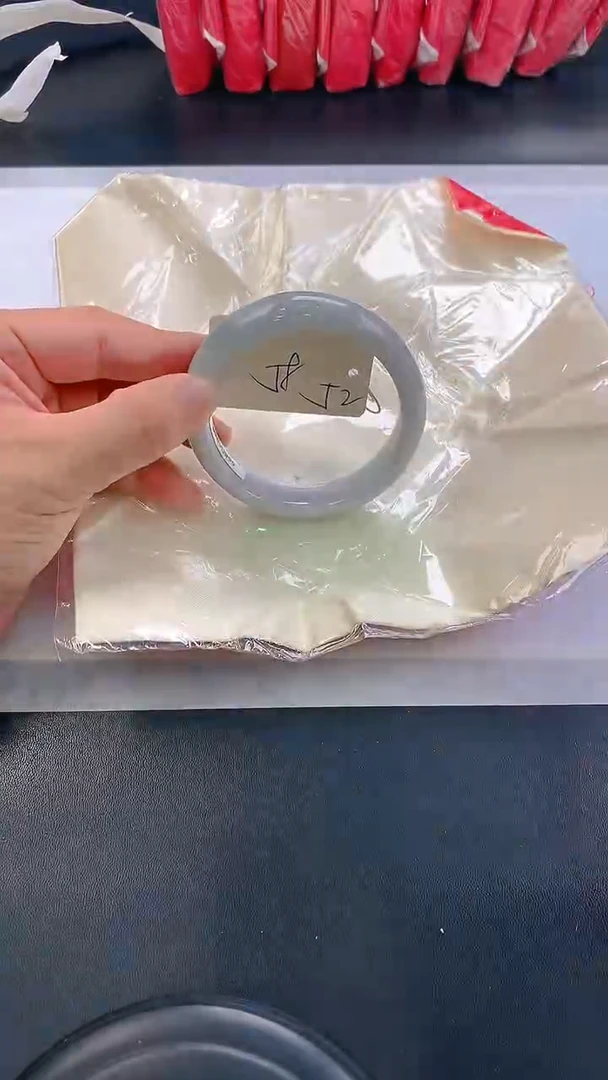 未镶嵌手镯翡翠52