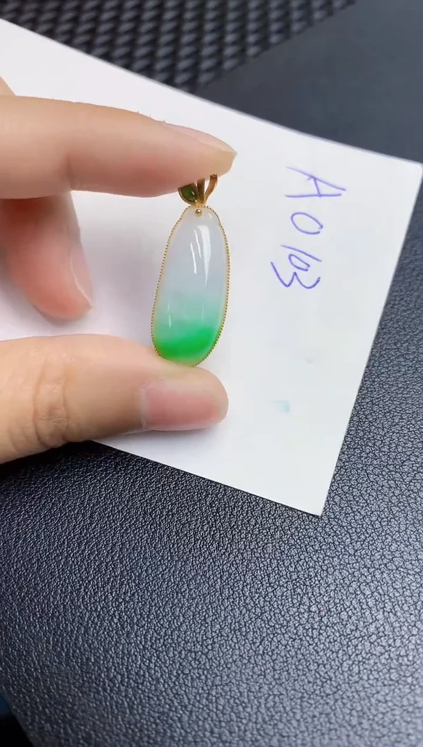 【闪购商品】翡翠颈饰18K金镶嵌000000000