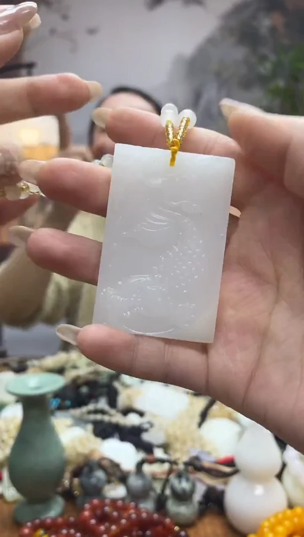 未镶嵌岫玉吊坠·