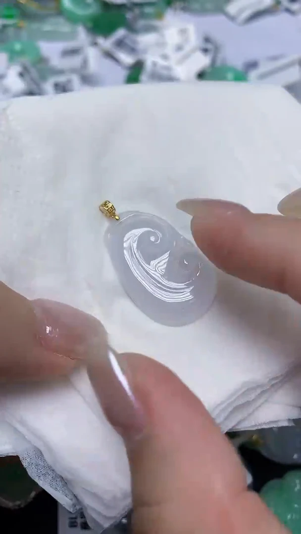 翡翠18K金镶嵌颈饰天然缅甸翡翠A货