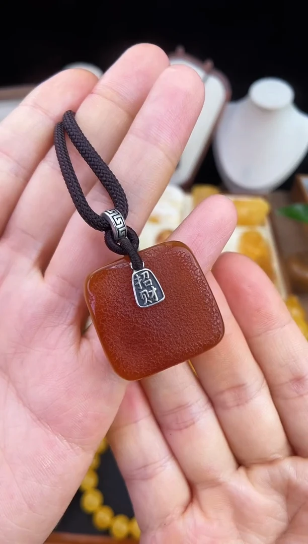 琥珀未镶嵌珠宝奇石柒月