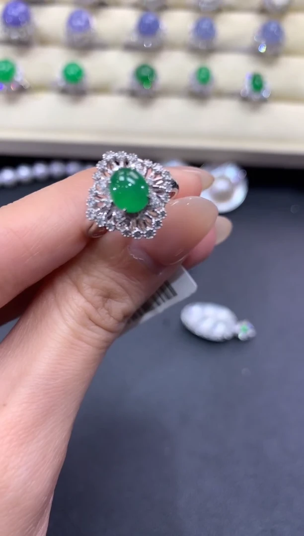 【闪购商品】翡翠戒指18K金镶嵌a76