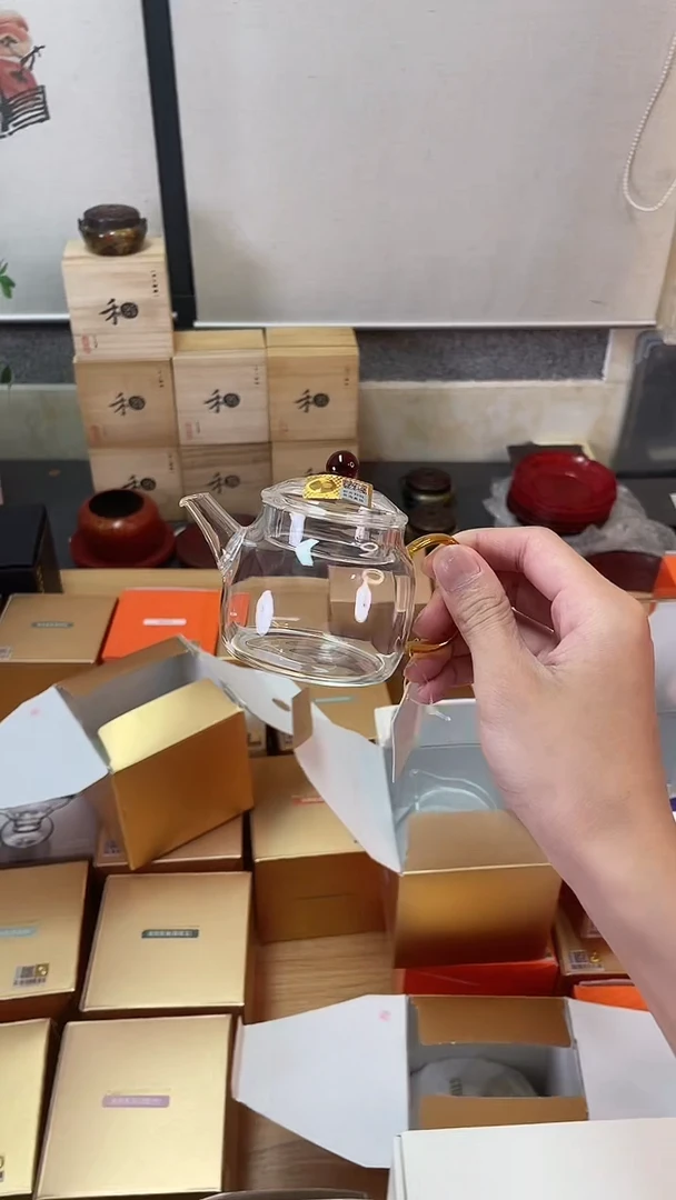 禾器/言卿壶/琥珀