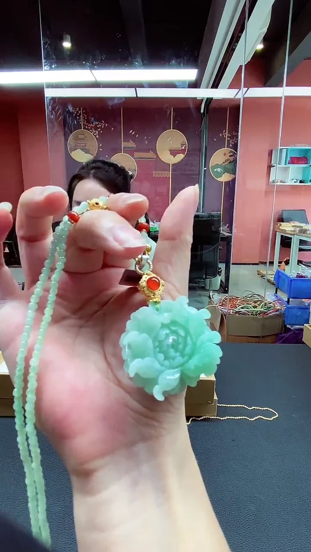 翡翠未镶嵌颈饰翡翠吊坠