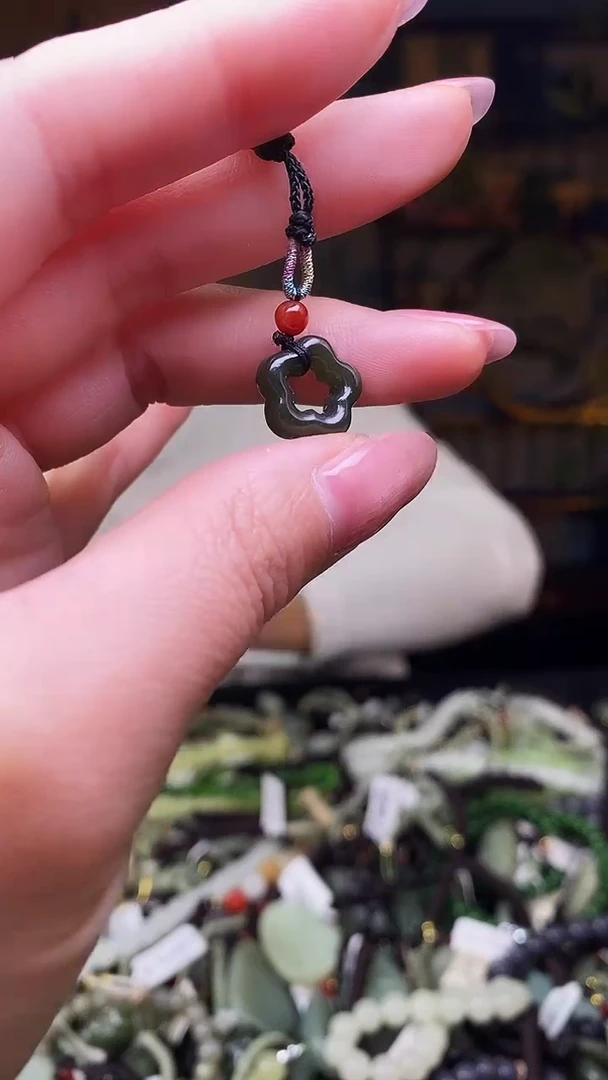 颈饰未镶嵌和田玉多样性发货，拍一发一