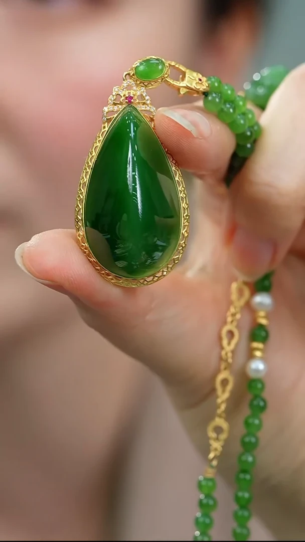 吊坠(赠链)18K金镶嵌和田玉猫眼吊坠